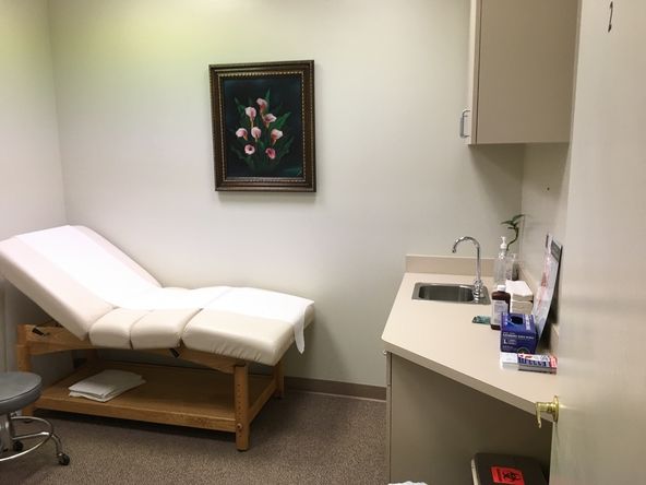 Class "A" Professional/Medical Space Near Hospital & US 1: 1680 SE Lyngate Dr, Port Saint Lucie, FL 34952